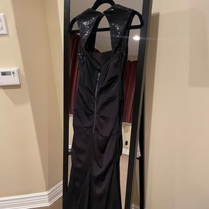 Nicole Miller Gown Size 4